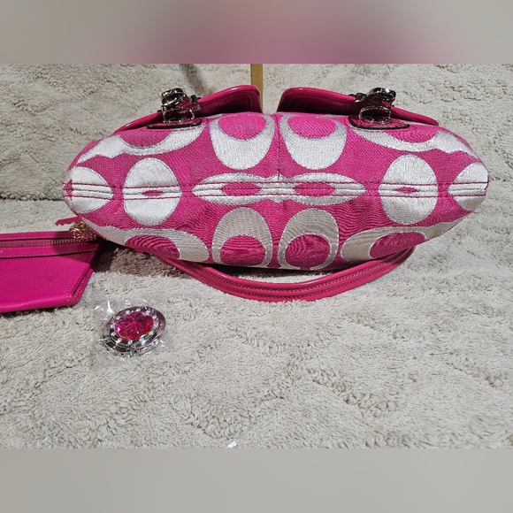💖Coach Pink, Silver and White Shoulder Bag SET w/Wallet, Cherry Charm & Hanger - Picture 6 of 16